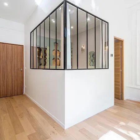 Conviviale Et Elegant 17 *